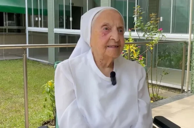 Mort de la doyenne de l’humanité : quel était le secret de la longévité de Sœur Inah ?