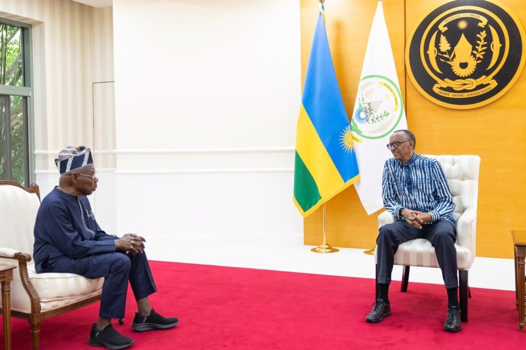La présidence rwandaise publie des photos de Kagame après des spéculations sur sa santé