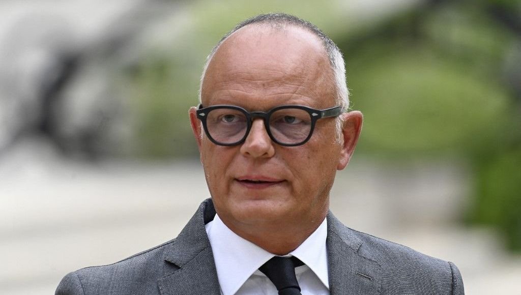 France : Une lanceuse d’alerte, qui accuse Edouard Philippe de détournement de fonds publics, saisit un juge d’instruction.