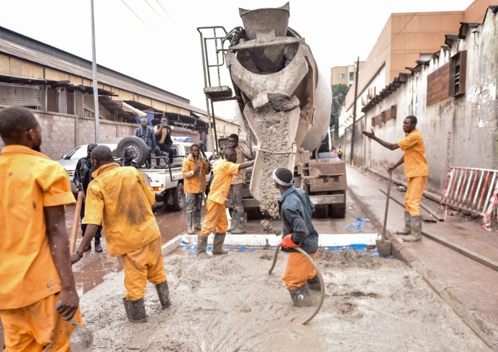 Fatshi b’étonne les Congolais… et bétonne la RDC !